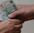 В Новороссийске от испуга алиментщик отдал ребенку 1 250 000 рублей - Газета Новороссийский рабочий